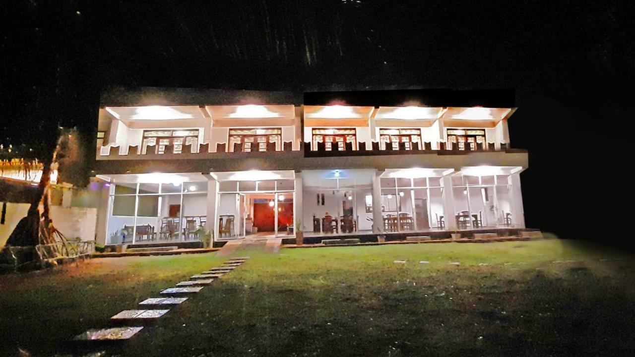 Akurala Beach Boutique Resort Dış mekan fotoğraf