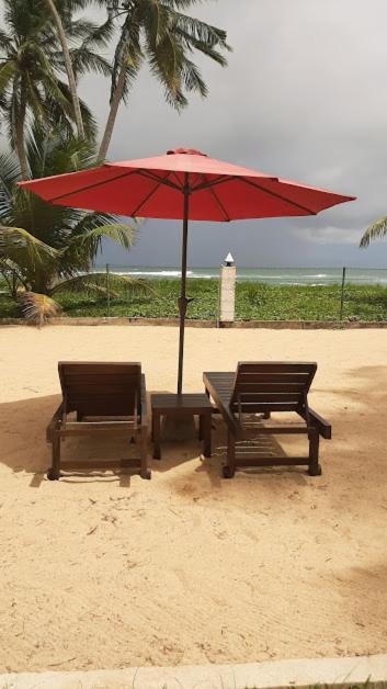 Akurala Beach Boutique Resort Dış mekan fotoğraf